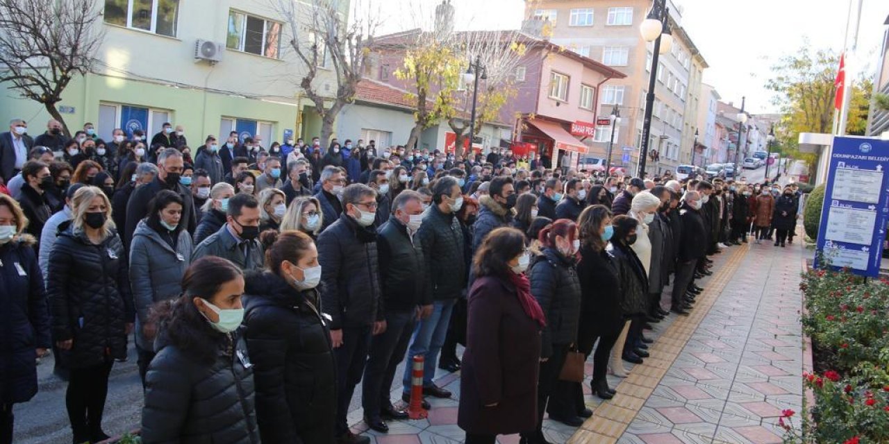 ODUNPAZARI BELEDİYESİ 10 KASIM'DA ATATÜRK'Ü ANDI