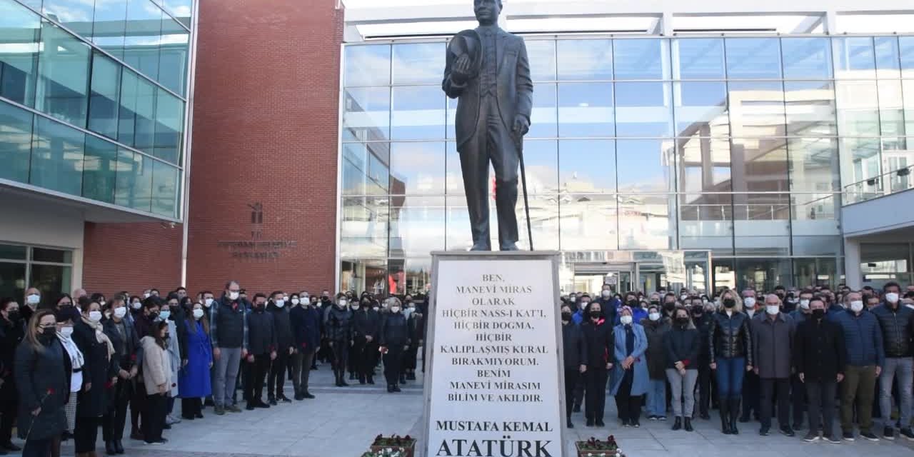 TEPEBAŞI’NDAN ATA’YA SAYGI DURUŞU