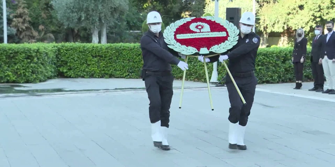 ANTALYA BÜYÜKŞEHİR ATA’YI ANDI