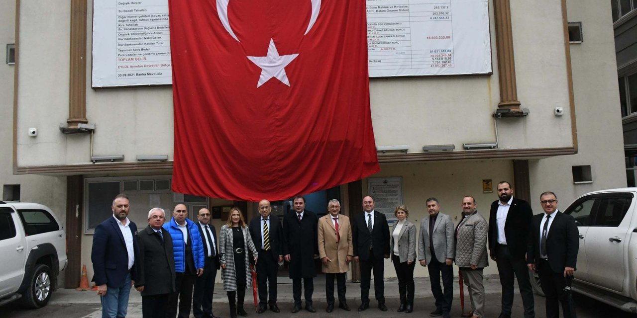 ARSİYAD’DAN ARTVİN BELEDİYE BAŞKANI ELÇİN’E ZİYARET