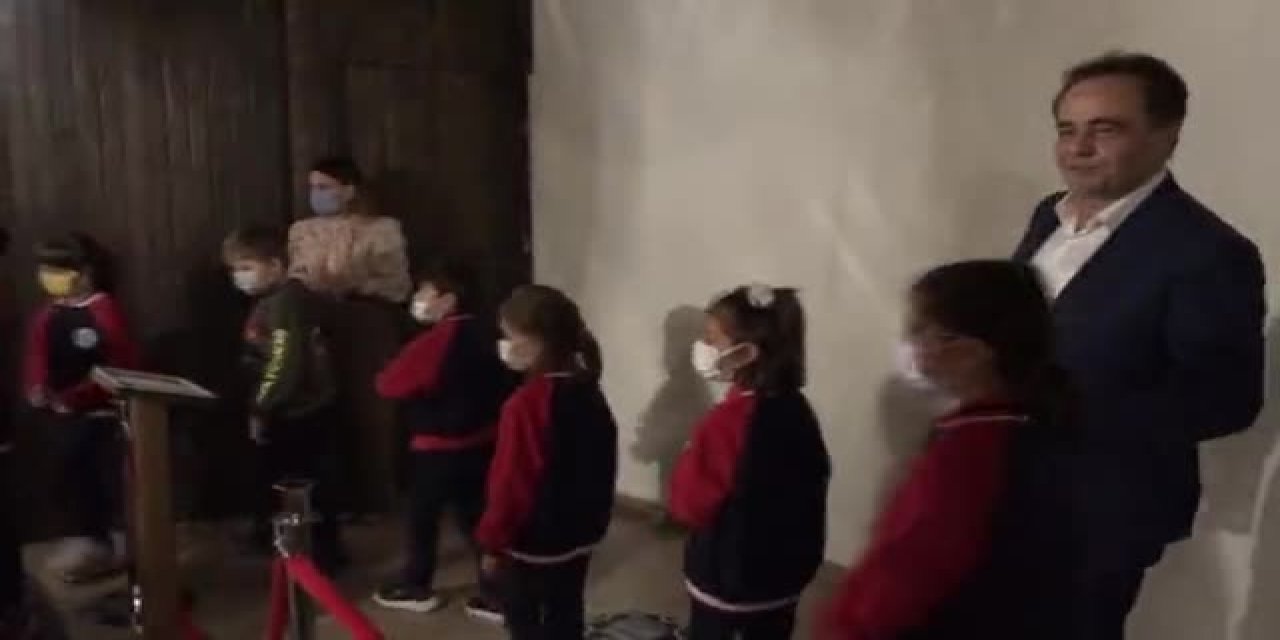 ÖĞRENCİLER ATATÜRK’E YAZDIKLARI MEKTUPLARI, ANITKABİR’E GÖNDERDİ