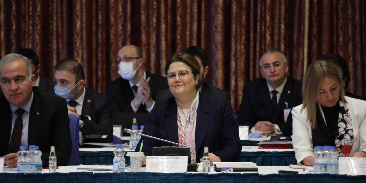BAKAN YANIK: “BİZ KADINLARA İŞ EDİNDİREN BAKANLIK DEĞİLİZ”