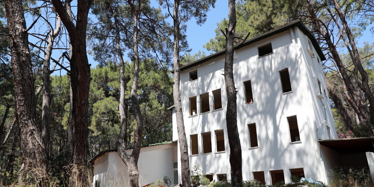 ANTALYA BÜYÜKŞEHİR, GENÇLER İÇİN KAMP VE EĞİTİM MERKEZİ YAPIYOR