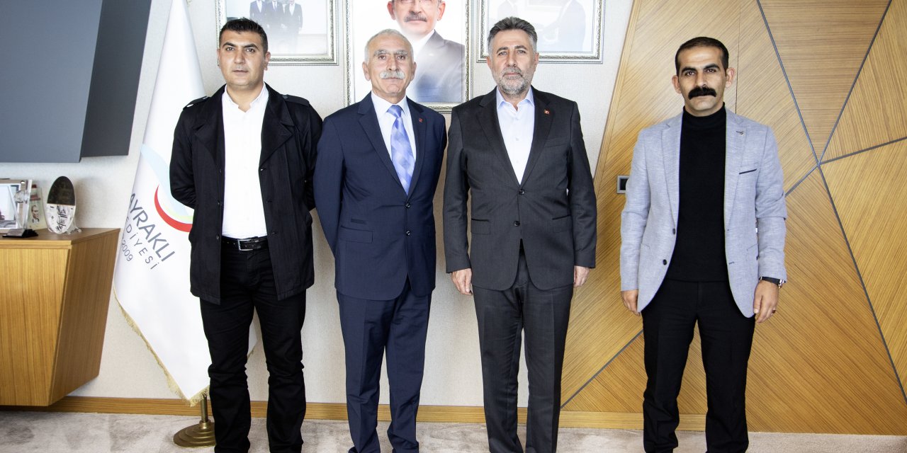 DİSK’TEN BAYRAKLI BELEDİYE BAŞKANI SANDAL’A TAM DESTEK