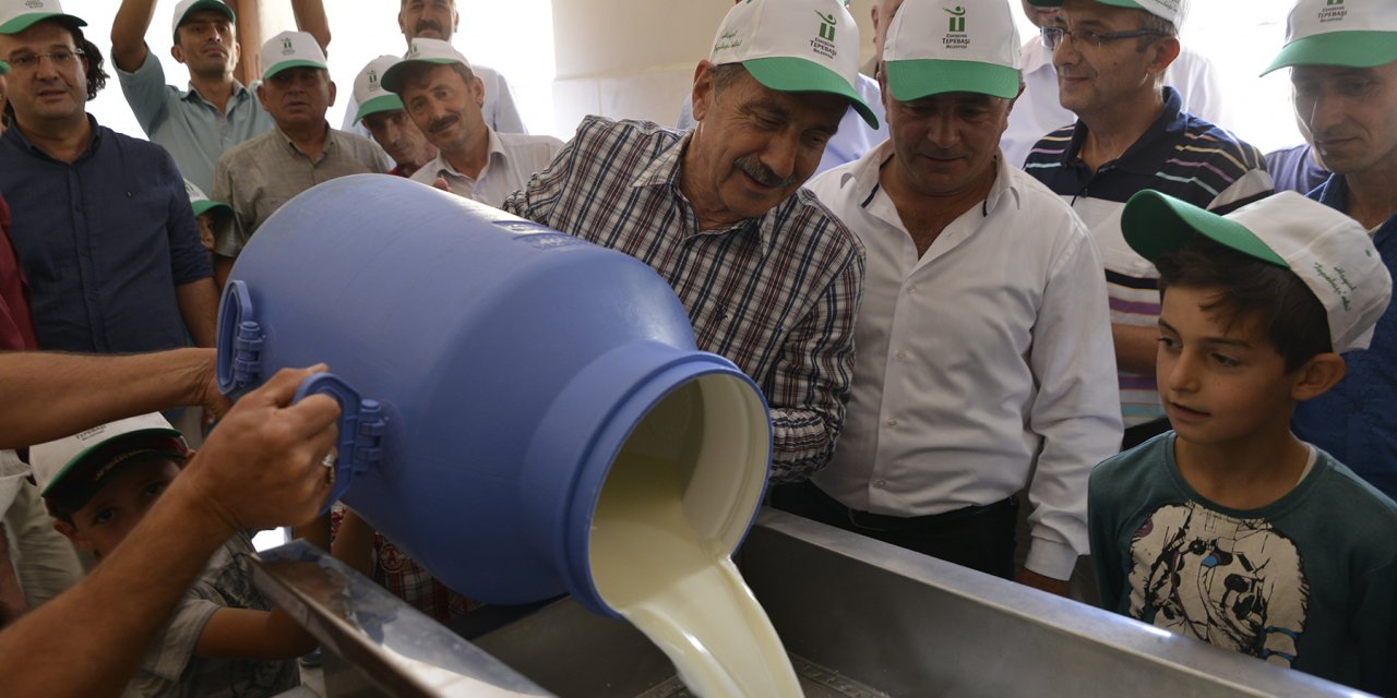 TEPEBAŞI BELEDİYESİ'NİN DESTEĞİYLE GÜNLÜK 6 TON SÜT İŞLENİYOR