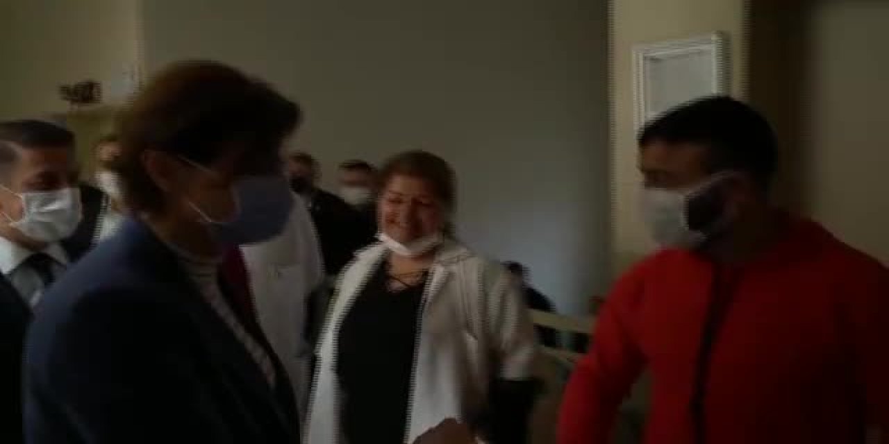 KAFTANCIOĞLU’NDAN AİLE SAĞLIĞI MERKEZİNE ZİYARET: "SORUNLARI ÇÖZMEK İÇİN GECE GÜNDÜZ ÇALIŞIYORUZ"