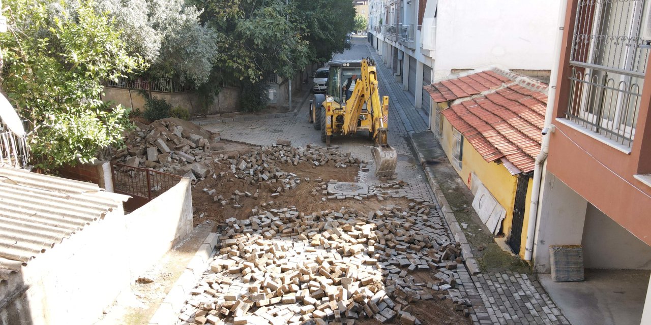 EFELER’İN YOL EKİPLERİ GİRNE MAHALLESİ'NDE ÇALIŞMALARINI SÜRDÜRDÜ
