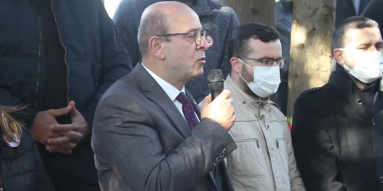 LASTİK-İŞ ONURSAL BAŞKANI KARACAN, MEZARI BAŞINDA ANILDI
