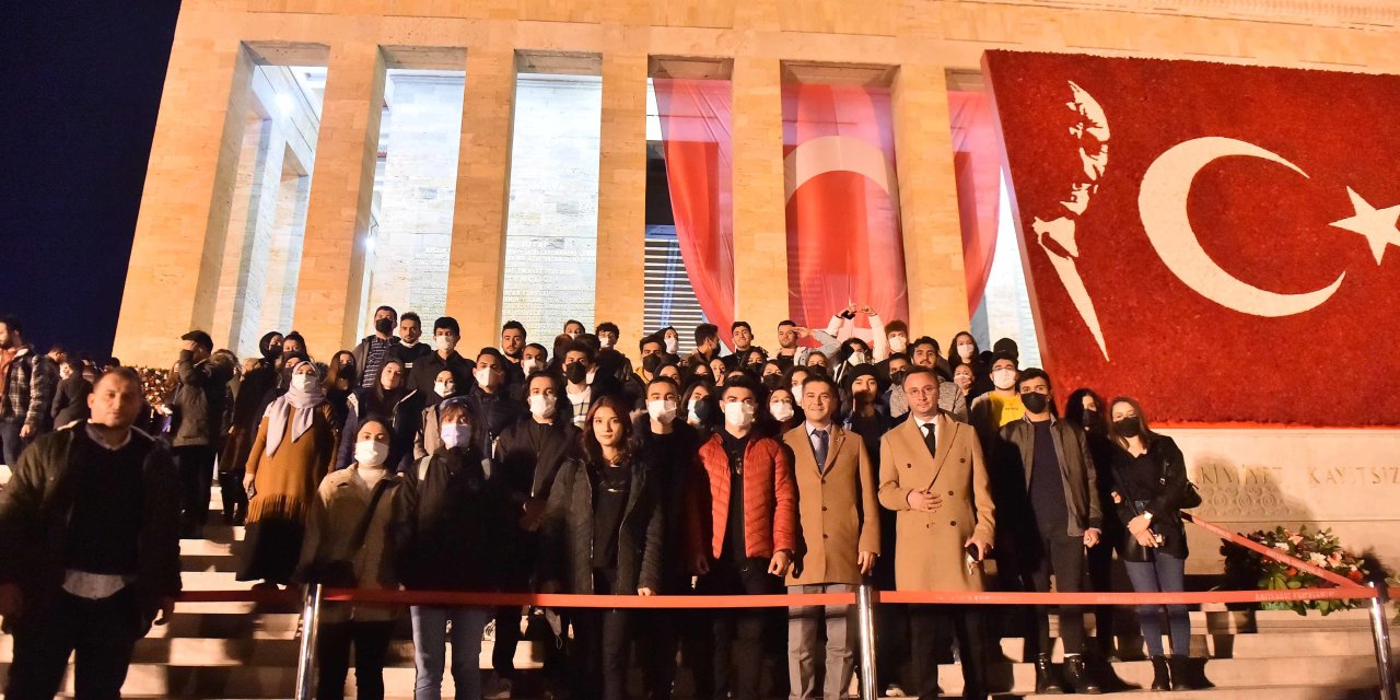 BAŞKENTLİLER, 10 KASIM HAFTASINDA, BÜYÜKŞEHİR BELEDİYESİ'NİN EV SAHİPLİĞİNDE ATATÜRK’Ü ANDI