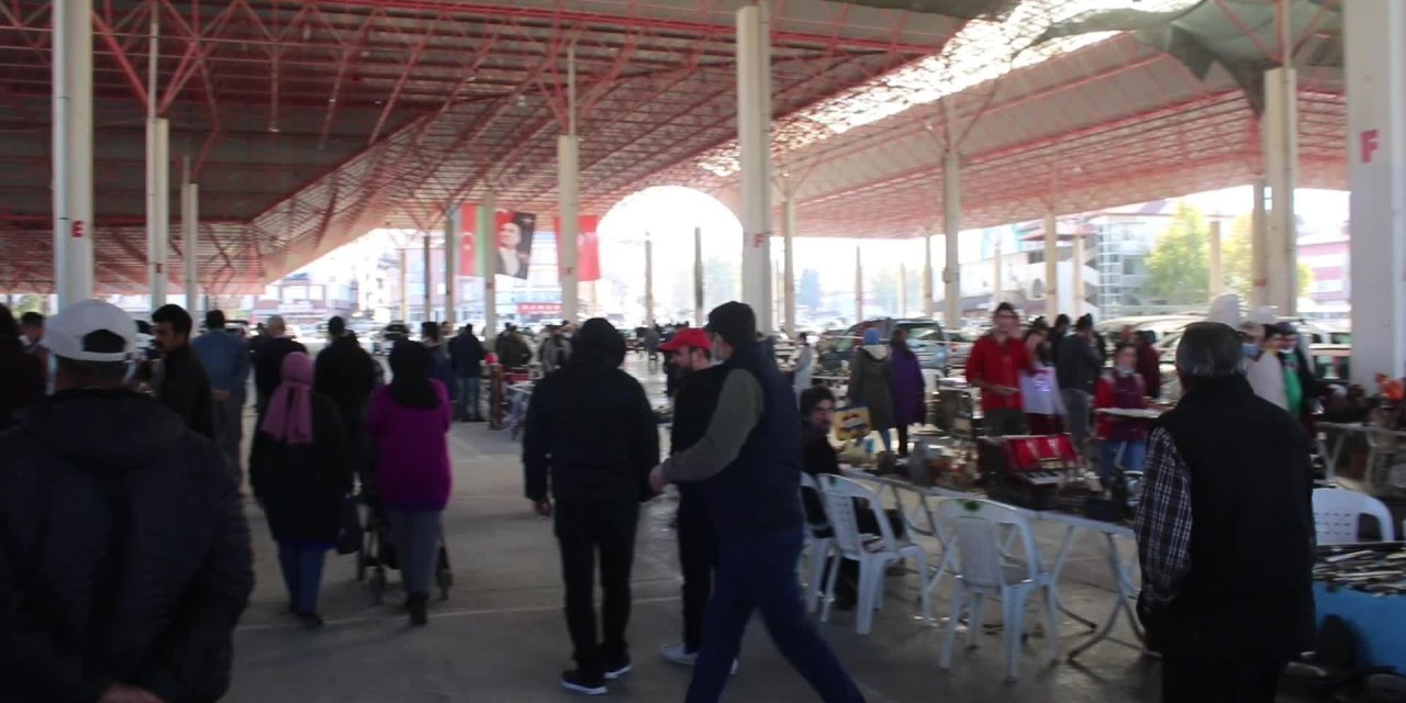 BURDUR’DA İLK DEFA ANTİKA PAZARI KURULDU