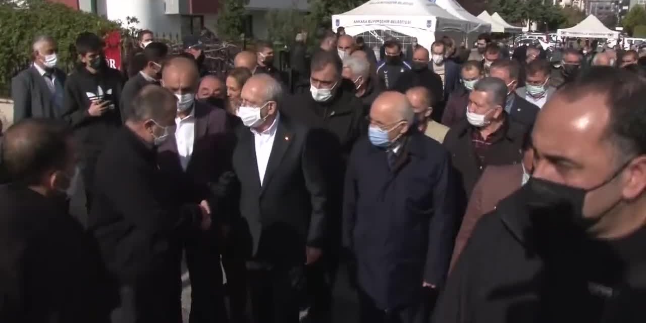 KILIÇDAROĞLU'NDAN 15 TEMMUZ GAZİLERİNE LÜTFÜ TÜRKKAN YORUMU: "TEPKİ KONULMUŞTUR. BAŞKALARI TARAFINDAN YAPILDIĞINDA AYNI SORGULAMAYI YAPMANIZ LAZIM"