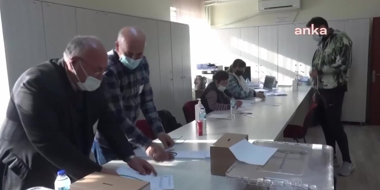 BULGARİSTAN 1 YIL'DA 3'NCÜ DEFA SEÇİME GİTTİ