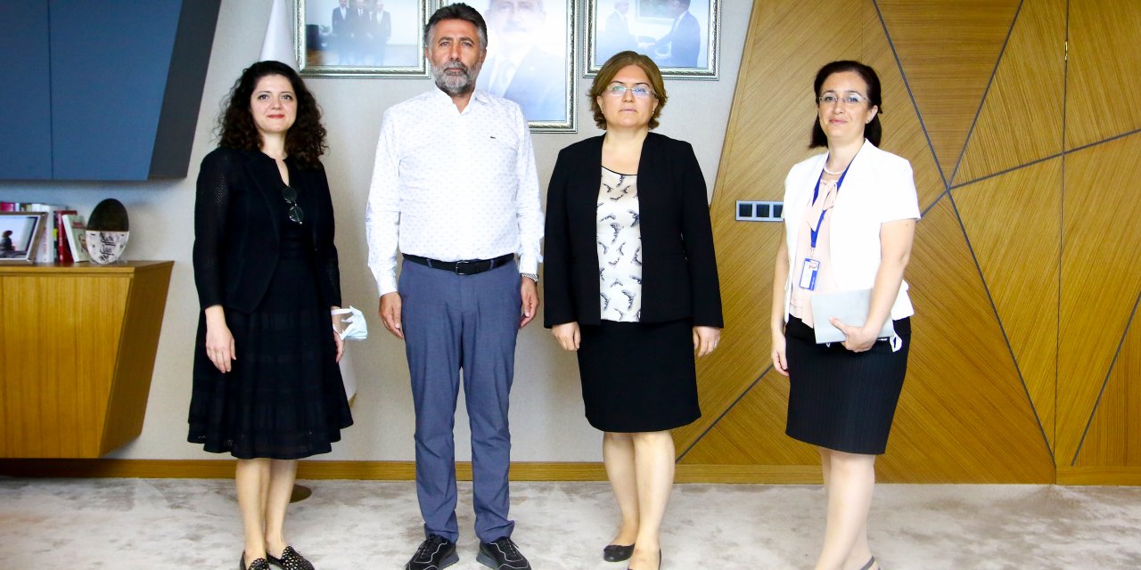 BAYRAKLI BELEDİYESİ, KENTSEL DÖNÜŞÜMDE VATANDAŞLARA UYGUN KREDİİÇİN ANLAŞTI