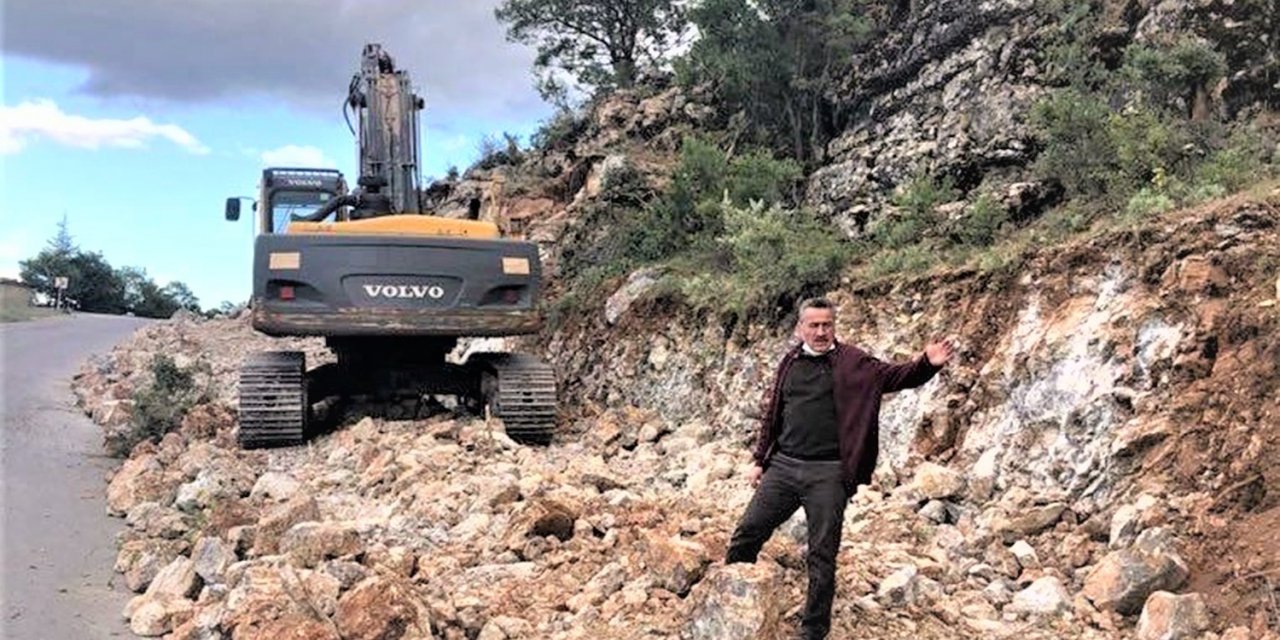SEYDİŞEHİR BELEDİYESİ GÖLYÜZÜ MAHALLESİ YOLUNU GENİŞLETİYOR