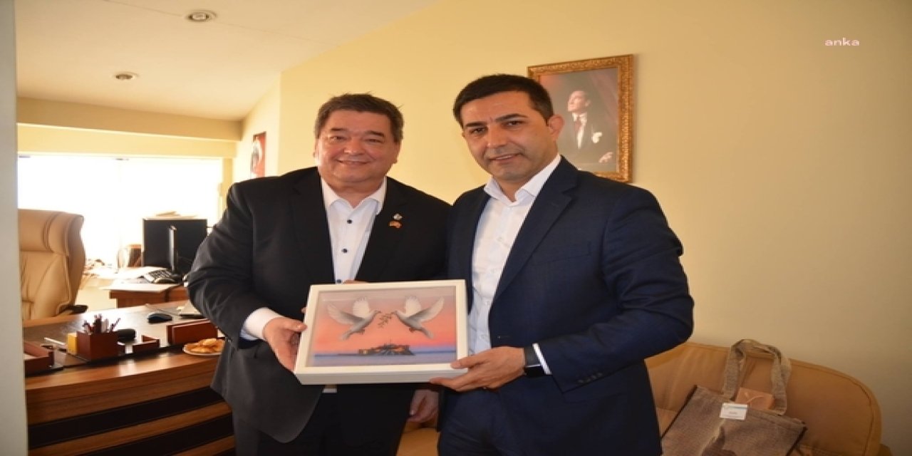 KUŞADASI'NDAN KARDEŞ ŞEHİR MARL'A GENÇLİK KÖPRÜSÜ