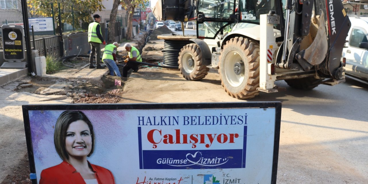 İZMİT BELEDİYESİ YEŞİLOVA’DA ÇALIŞMALARINA DEVAM EDİYOR