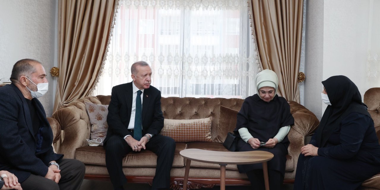 CUMHURBAŞKANI ERDOĞAN'DAN BAŞAK CENGİZ'İN AİLESİNE TAZİYE ZİYARETİ