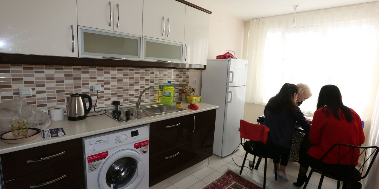 YURT SORUNU YAŞAYAN ÖĞRENCİLERE YENİMAHALLE BELEDİYESİ’NDEN MİSAFİRHANE