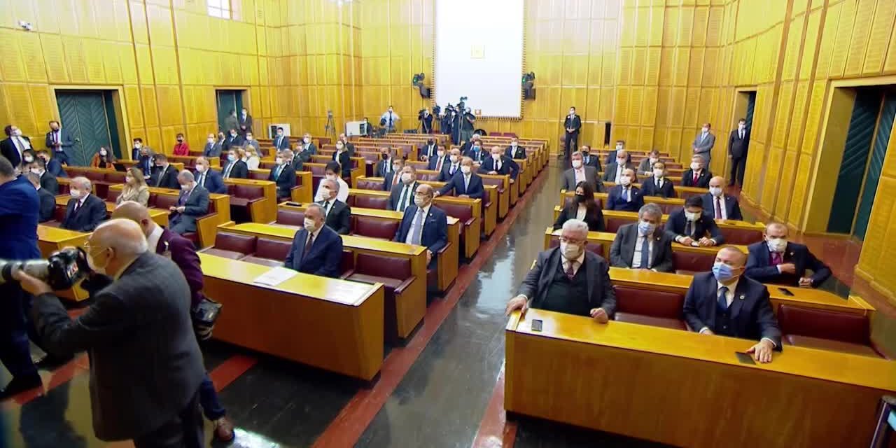 BAHÇELİ: "50 ARTI 1 OY NİSABINI ELEŞTİRENLERİ ANLAYIŞLA KARŞILAMAMIZ ABESLE İŞTİGALDİR"