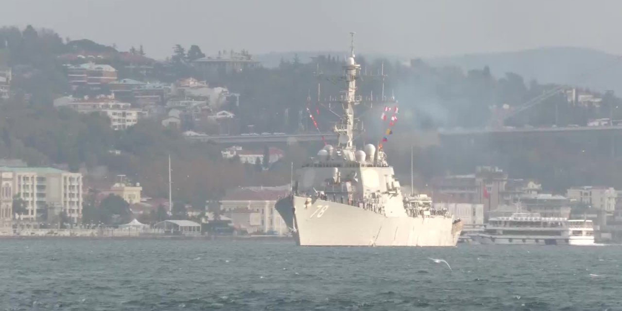 ABD SAVAŞ GEMİSİ USS PORTER, SARAYBURNU LİMANI’NA DEMİRLEDİ