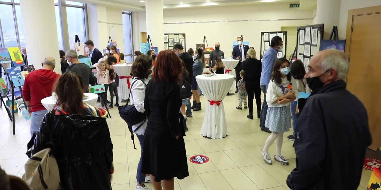MARMARİS'TE "ÇOCUK GÖZÜYLE" SERGİSİ