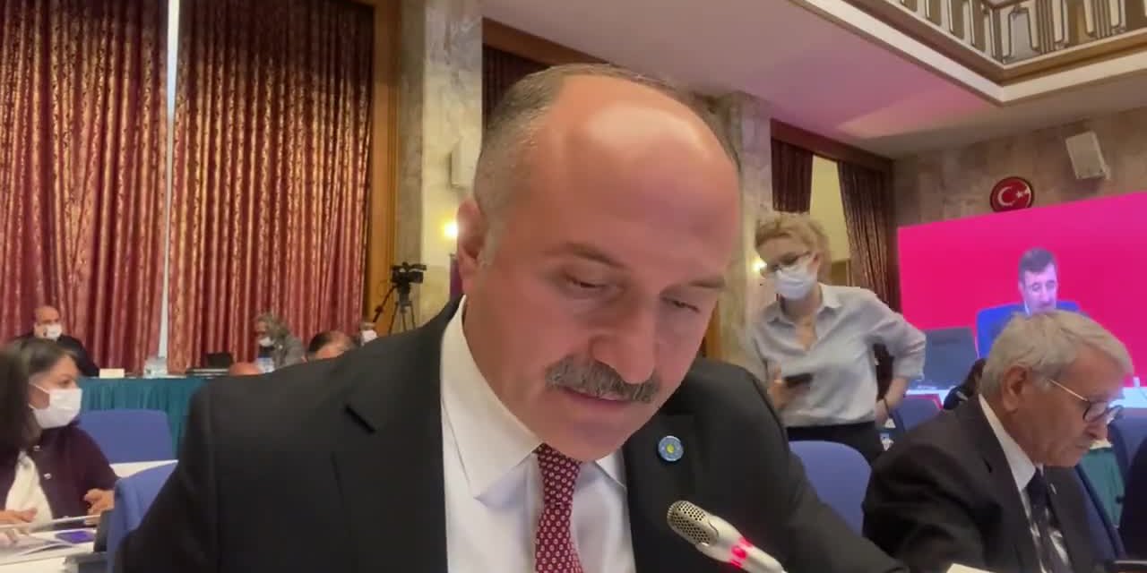 USTA: “ERDOĞAN, 'BİR EKONOMİ NASIL ÇÖKERTİLİR', ONUN KİTABINI YAZMAYA BAŞLADI. YAKINCA ÇIKACAK, KAÇIRMAYIN"