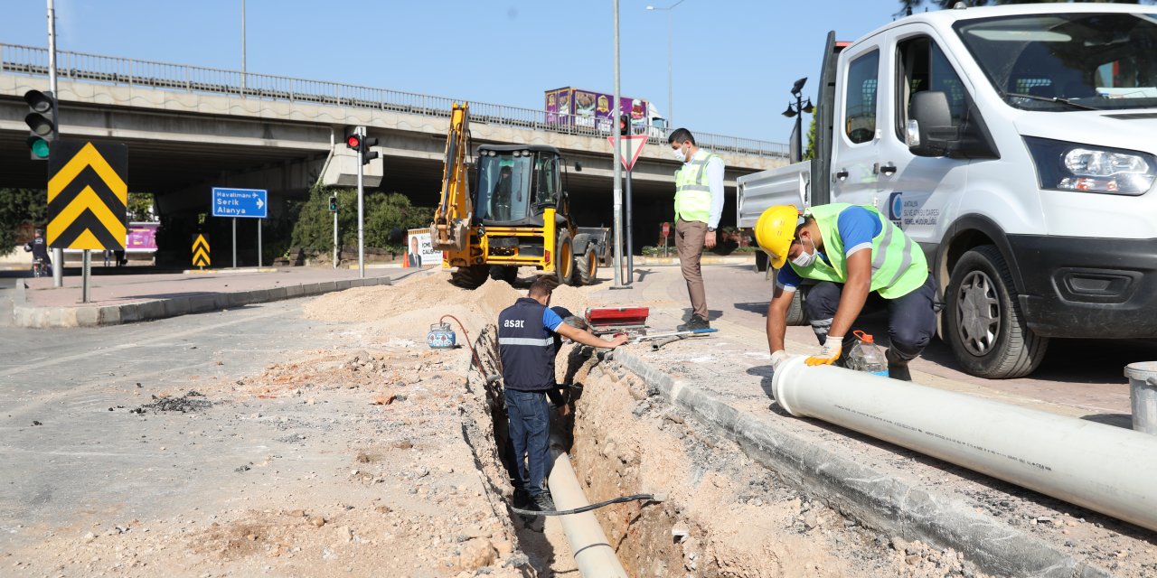 ANTALYA BÜYÜKŞEHİR İÇME SUYU HATLARINI YENİLİYOR