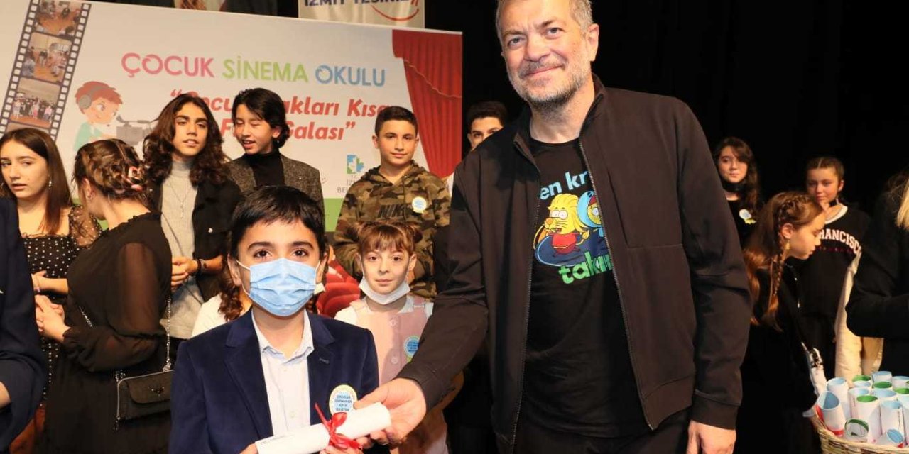 ÇOCUK SİNEMACILARIN FİLMLERİ İÇİN GALA GECESİ