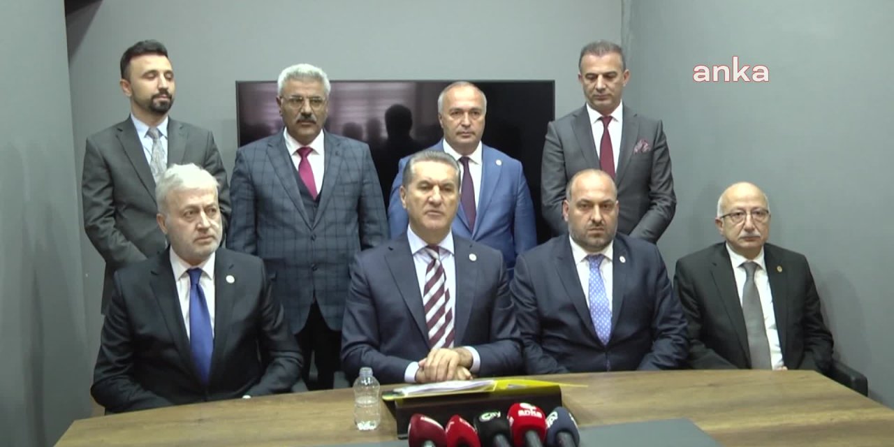 SARIGÜL: "İNSANLAR GÜLMEYİ UNUTTU"
