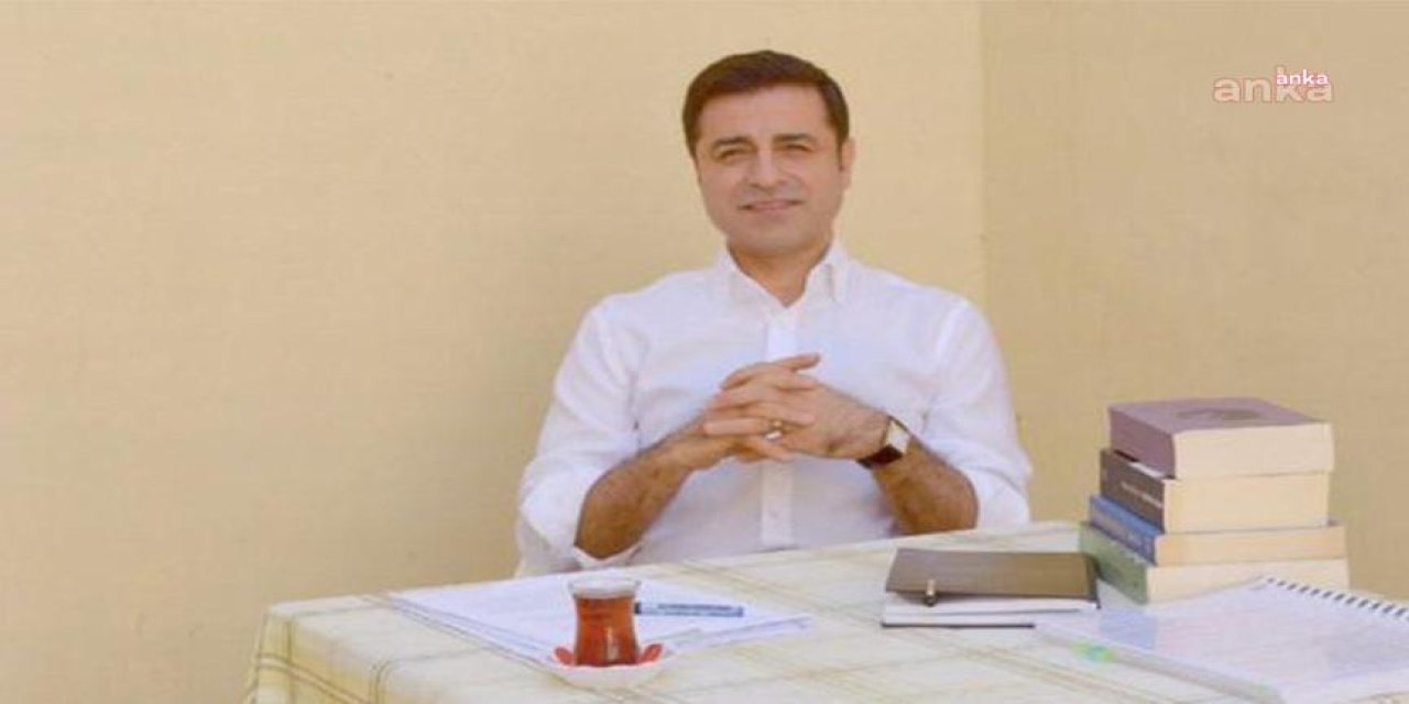 DEMİRTAŞ: “MUHALEFET, ‘TOPLUMU BARIŞTIRACAĞIZ’ DERKEN ÜLKEYİ YÖNETENLER, ‘HAYIR, BİZ DAHA DA KARIŞTIRACAĞIZ’ DİYOR”
