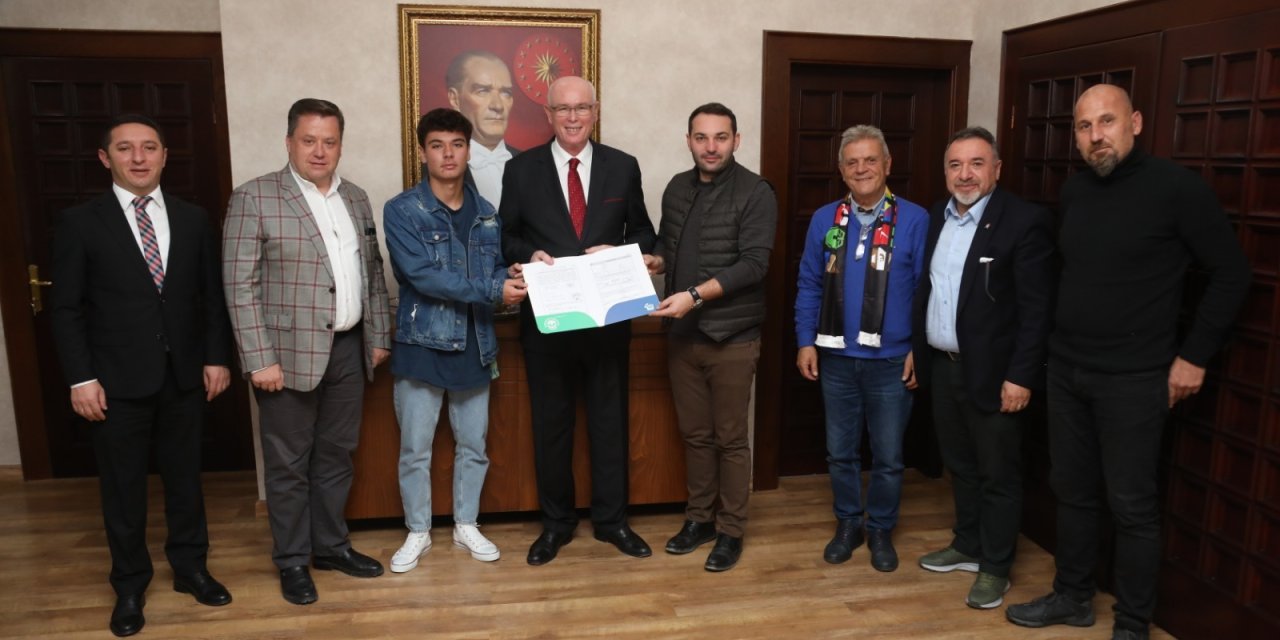 ODUNPAZARI'NDAN ESKİŞEHİRSPOR'A TRANSFER