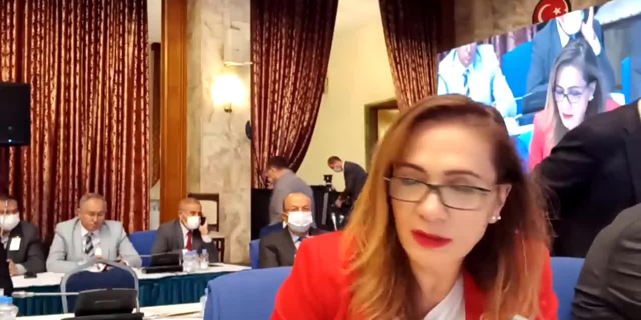 İLGEZDİ, BAKAN ERSOY’A SORDU: “SİZ SANATÇILARI BÖYLE Mİ KORUYACAKSINIZ?”