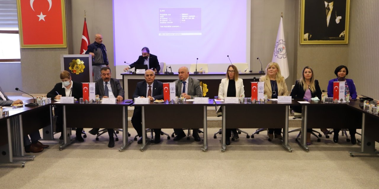 KÜTAHYA'DA ‘KADIN USTALAR’ YETİŞECEK