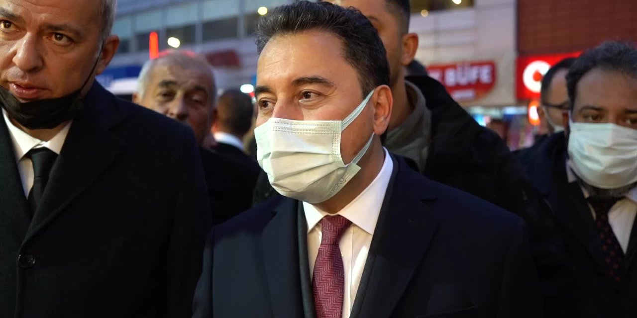 BABACAN'DAN "GEÇİNEMİYORUZ" DİYEN VATANDAŞA: "YÖNETEN KADROLAR İŞİN EHLİ OLMAYINCA ÖYLE OLUYOR"