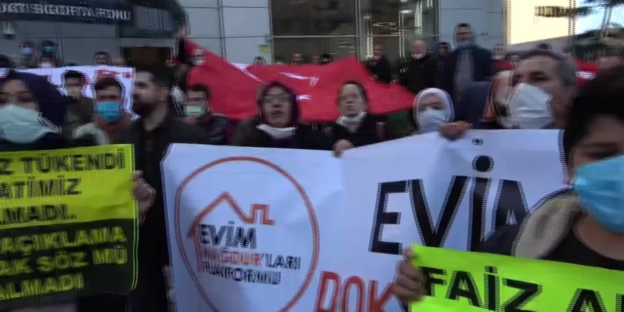 'EVİM' MAĞDURLARI TMSF ÖNÜNDE EYLEM YAPTI: “GEREKİRSE BURADA ÇADIRIMIZI KURACAĞIZ, BURADA SABAHLAYACAĞIZ"