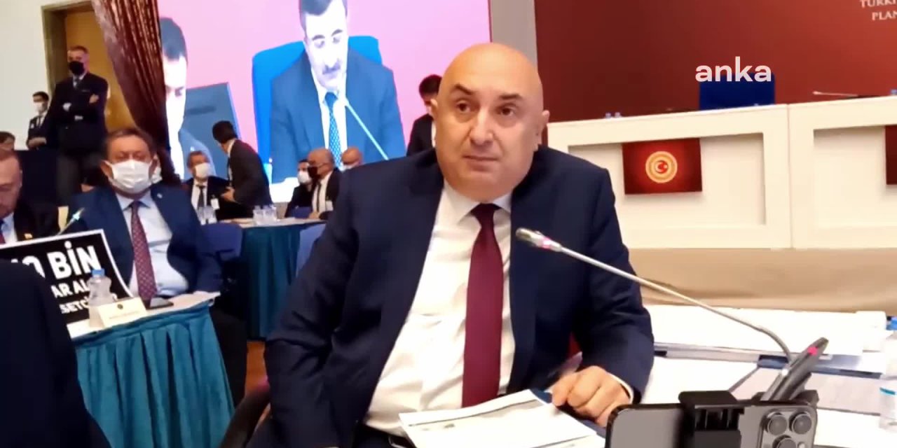 ÖZKOÇ’TAN SOYLU’YA: “PARLAMENTER SİSTEM BAKANI OLSAYDINIZ GENSORU VERİLİRDİ AMA UCUBE SARAY REJİMİNİN BAKANISINIZ”