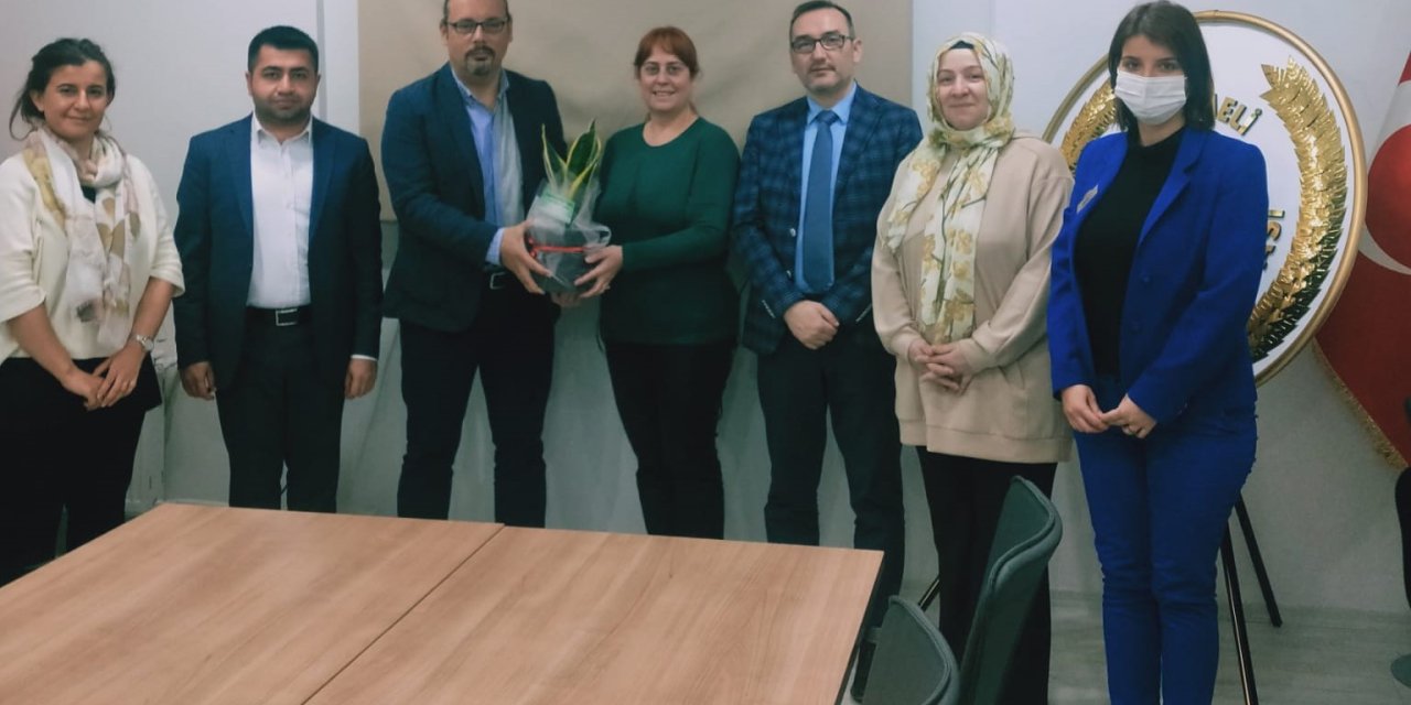 İZMİT BELEDİYESİ'NDEN DİŞ HEKİMLERİNE KUTLAMA