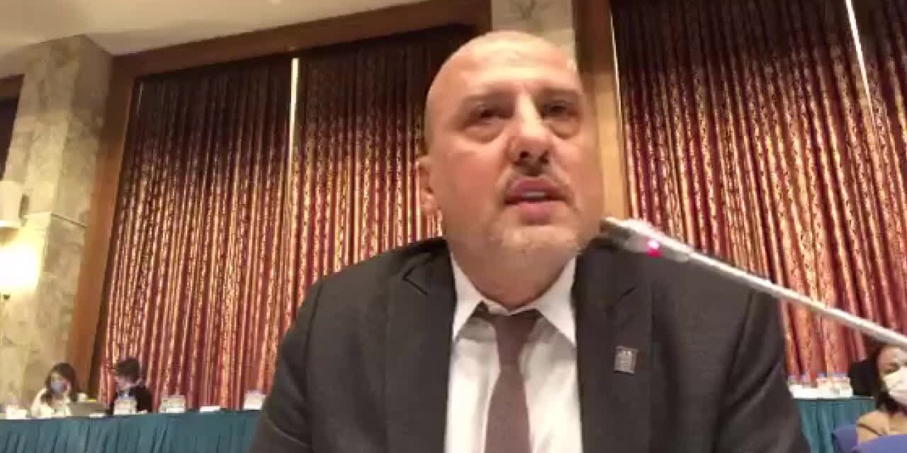 AHMET ŞIK’TAN SOYLU’YA: “10 BİN DOLAR ALAN SİYASETÇİ KİM? METİN KÜLÜNK MÜ?”