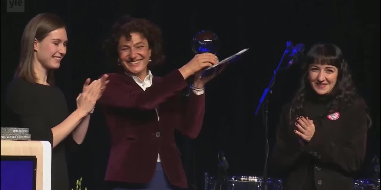 "FİNLANDİYA ULUSLARARASI TOPLUMSAL CİNSİYET EŞİTLİĞİ ÖDÜLÜ" KADIN CİNAYETLERİNİ DURDURACAĞIZ PLATFORMU’NA VERİLDİ