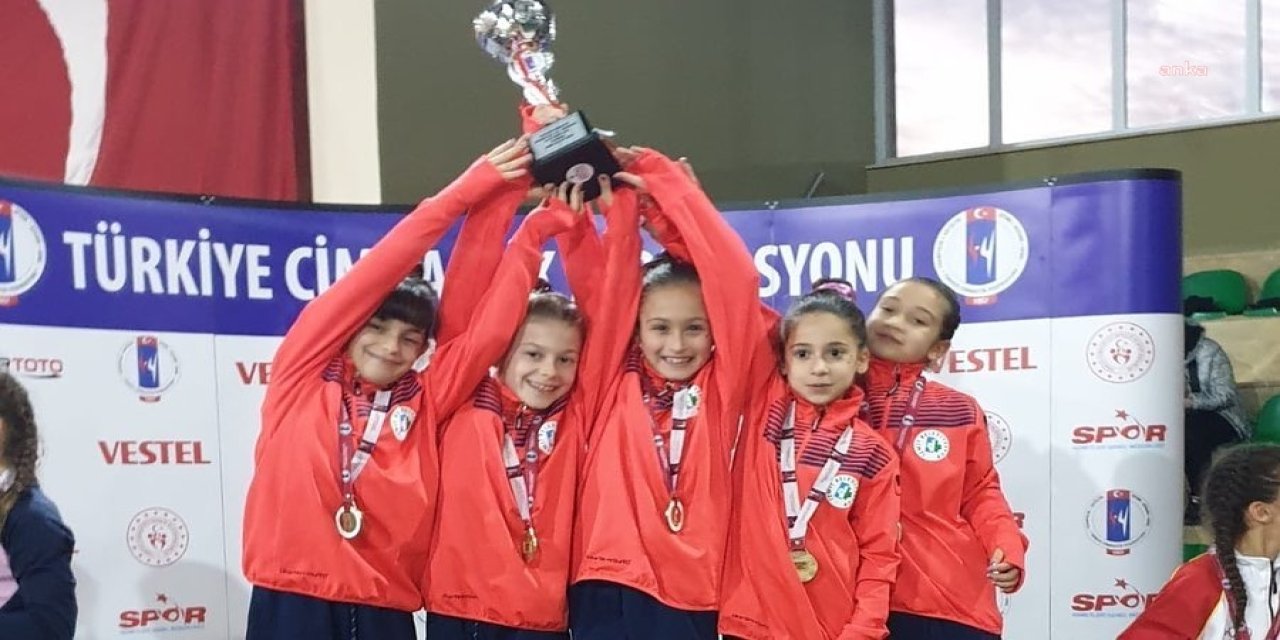 İZMİTLİ CİMNASTİKÇİLER TÜRKİYE ŞAMPİYONU OLDU
