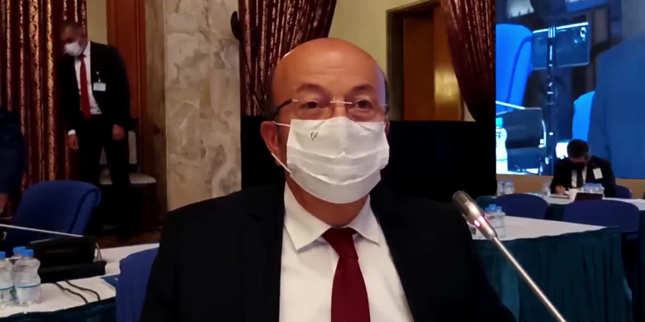 BEKAROĞLU'NDAN DOLAR YORUMU: "BİZANS DÜŞERKEN MELAİKELERİN CİNSİYETİNİ TARTIŞAN RAHİPLERE BENZİYORUZ, BÖYLE BİR BÜTÇE YOK , BİTTİ"