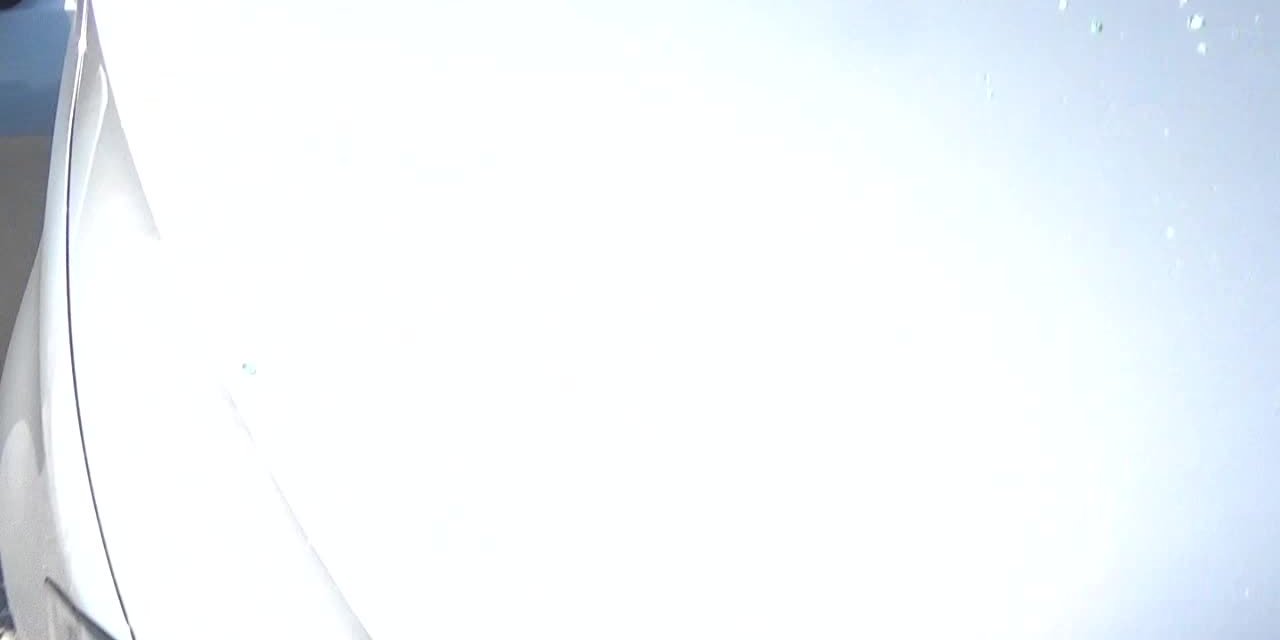 AMBULANSIN KARIŞTIĞI KAZADA YARALANAN SÜRÜCÜYÜ AMBULANSA BİNMEYE İKNA EDEMEDİLER