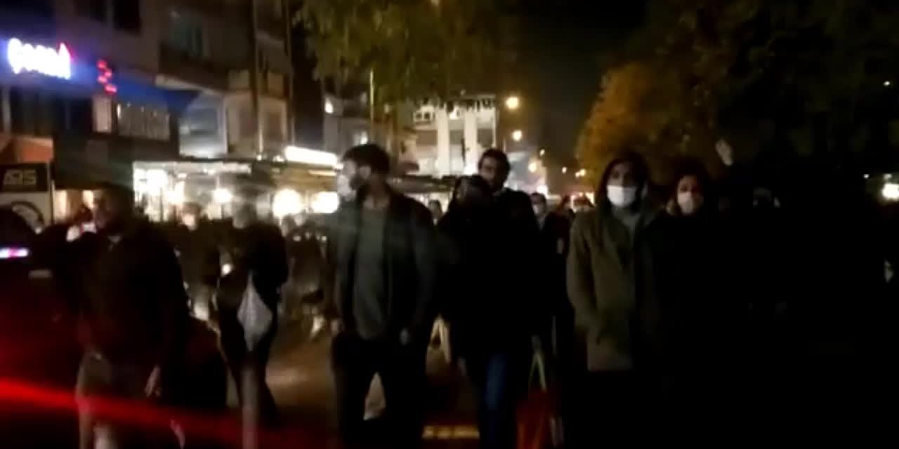 İZMİR'DE 3 İLÇEDE PROTESTO: "ARTIK BİZ EMEKÇİLERİN YOKSULLAŞACAK YERİ KALMADI"