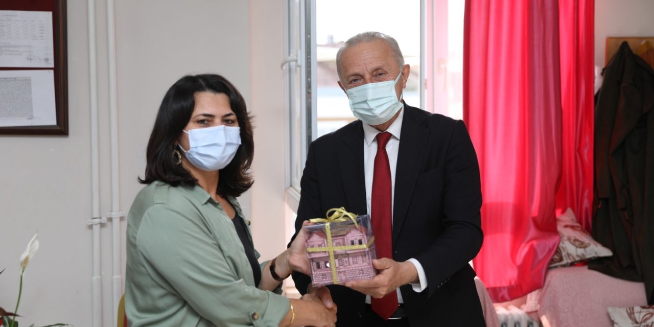 DİDİM BELEDİYE BAŞKANI'NDAN ÖĞRETMENLERE ZİYARET