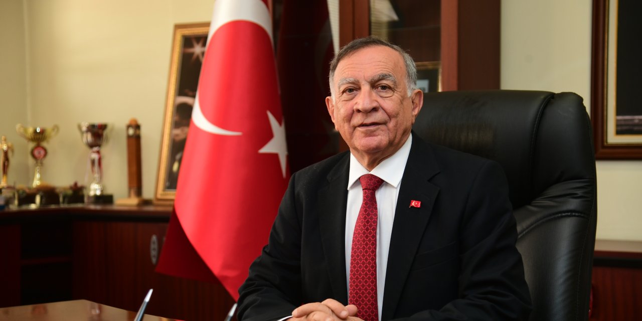SEYHAN BELEDİYE BAŞKANI AKAY: “ÖĞRETMENLER HER ZAMAN BAŞIMIZIN TACI OLACAKTIR”