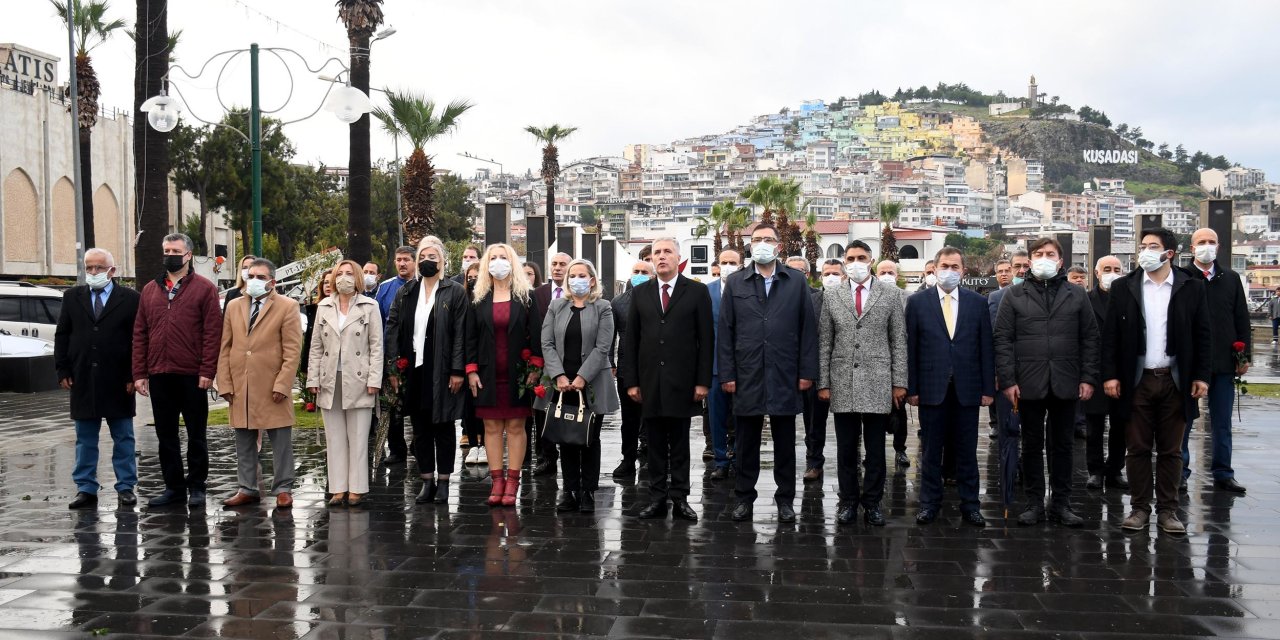KUŞADASI’NDA 24 KASIM ÖĞRETMENLER GÜNÜ KUTLANDI