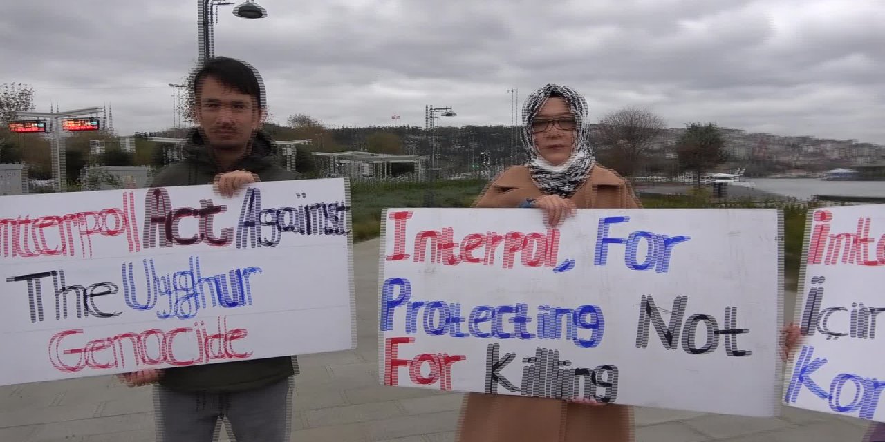UYGUR TÜRKLERİ, ÇİN'İN INTERPOL BAŞKAN ADAYINI PROTESTO ETTİ