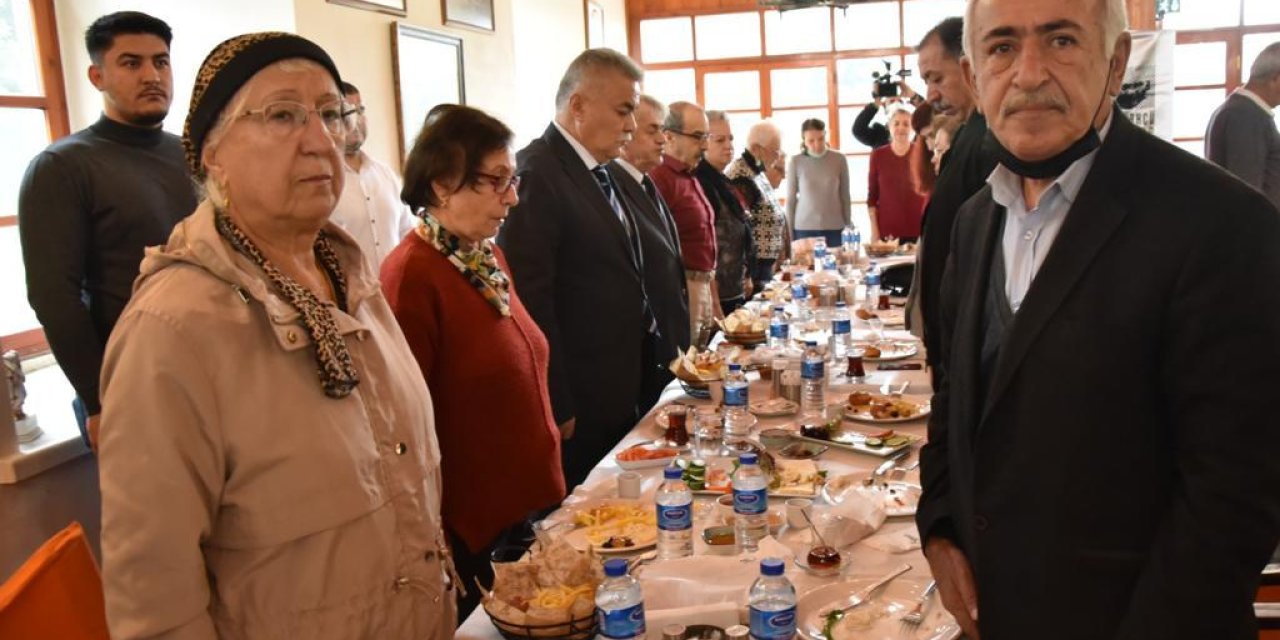 TORBALI BELEDİYE BAŞKANI TEKİN EMEKLİ ÖĞRETMENLERLE BULUŞTU