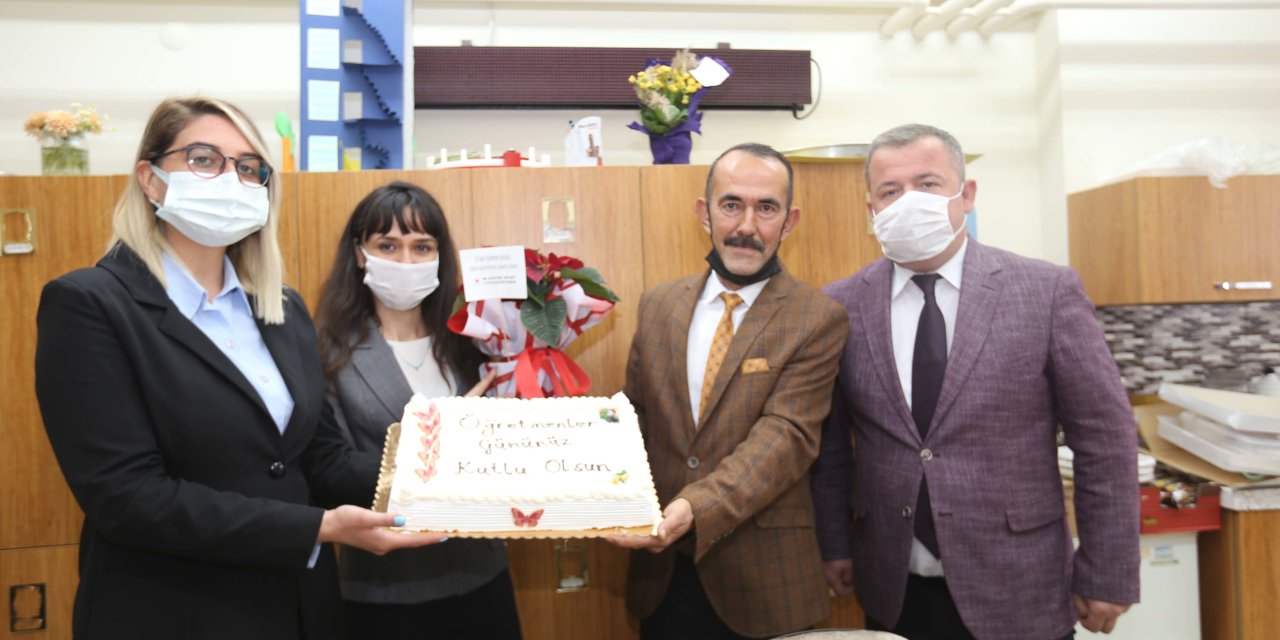 EFELER BELEDİYESİ ÖĞRETMENLER GÜNÜNÜ KUTLADI