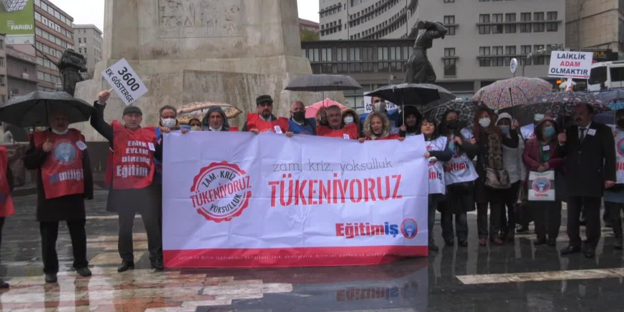 ÖĞRETMENLER 24 KASIM' KUTLAYAMADI: "ZAM, KRİZ, YOKSULLUK, TÜKENİYORUZ"